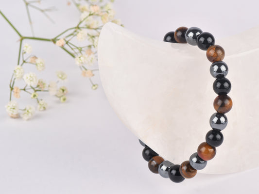 Sunstone gemstone symbolizing joy and inner strength.